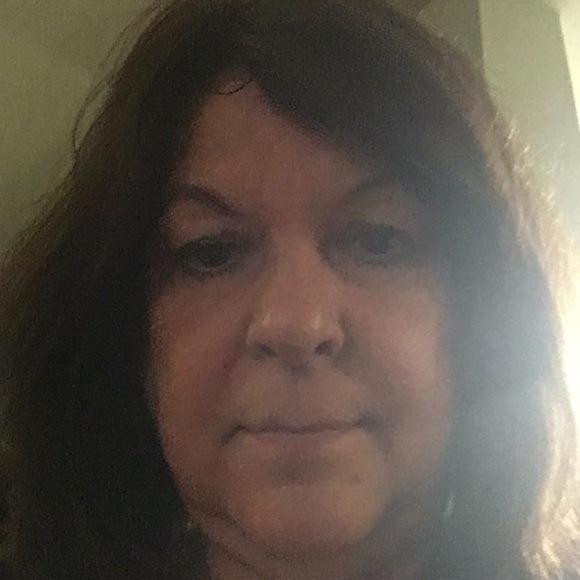 Meet your Posher, Sharon - Picture 1 of 1